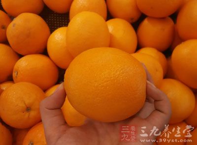 我們知道的橙子中含有很豐富的維生素C、P