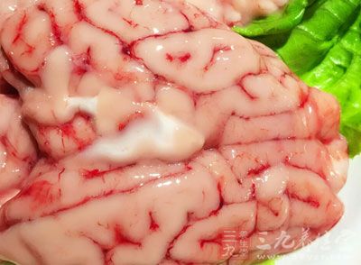 如動物心、肝、腦、腸以及蛋黃、松花蛋魚子及巧克力