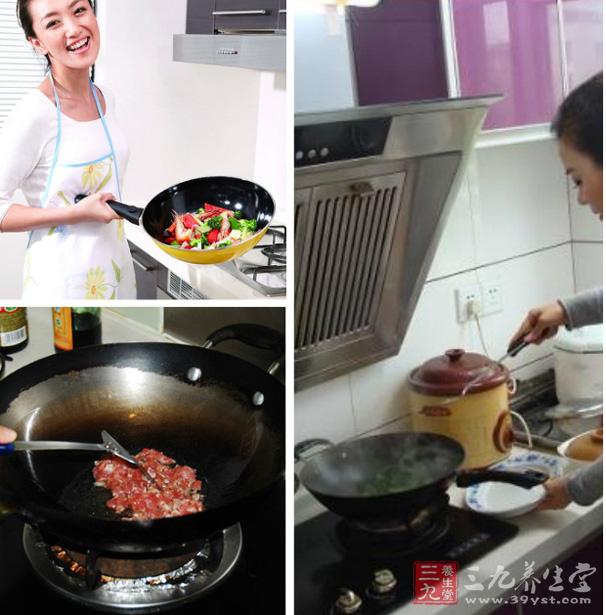 炒菜時第一個放鹽