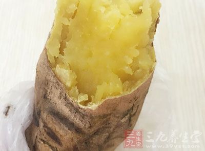 紅薯皮含鹼過多，人體食用過多容易導致腸胃消化不良。