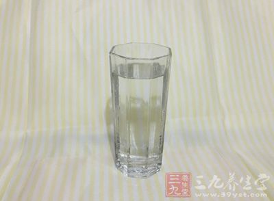 禁飲水不足