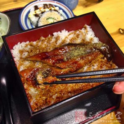 忌暴飲暴食
