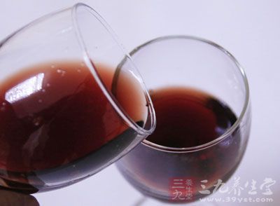 因為酒中所含有的酒精不含有其他任何營養素