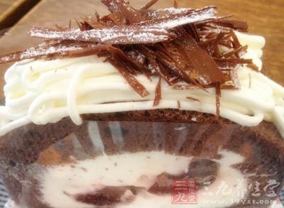 蛋糕也會讓人吃上瘾。但其含糖量很高 蛋糕也會讓人吃上瘾。但其含糖量很高