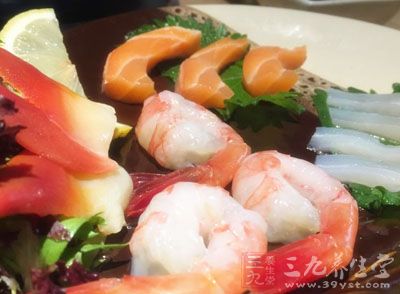 主要有公雞、魚、蝦蟹、雞頭