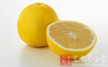 對於一些富含有粗纖維的水果以及蔬菜都要盡量的避免
