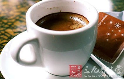 濃茶和濃咖啡等會導致胃腸不適