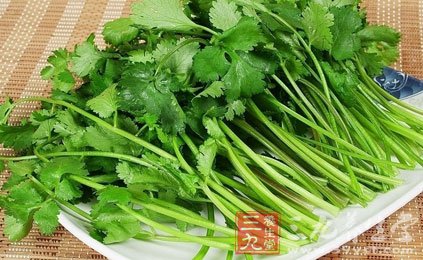 不吃東西只會導致能量不足