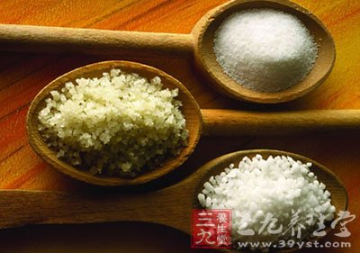 因此在日常貯存時要密封防潮