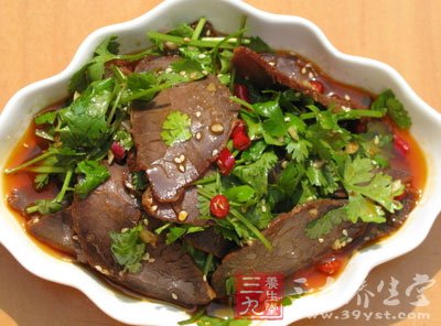服維生素K時不應食用