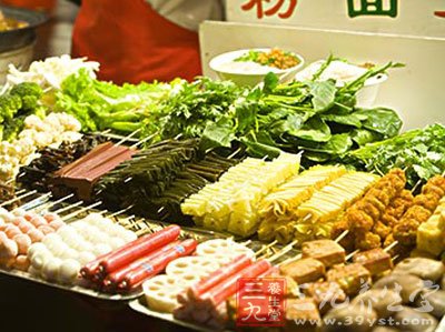 麻辣燙的潛在危害:辛辣口味太刺激
