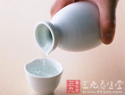 適當飲酒可以緩解痛經
