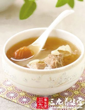 隔夜湯小心飲用