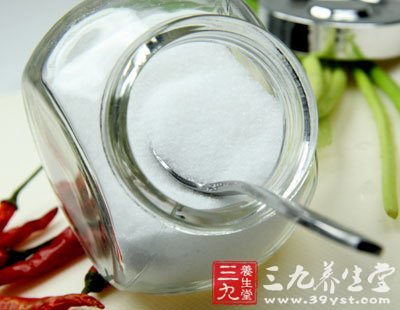 誤食有毒物質先喝點濃鹽水