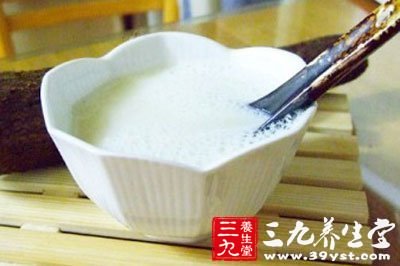 草莓白豆漿補血益顏可延緩皮膚衰老
