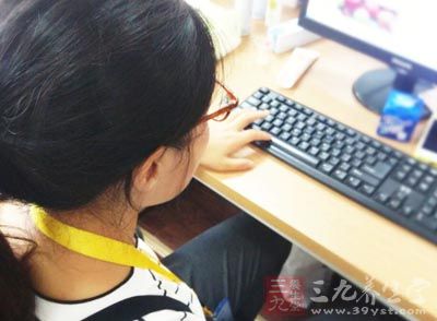 很多上班族經常因趕時間不吃早餐