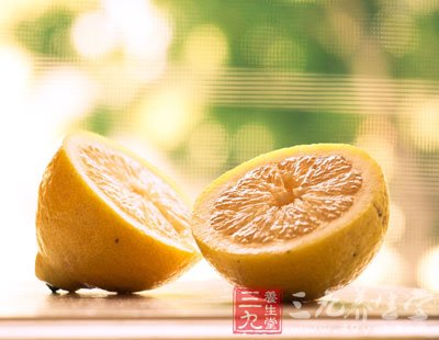檸檬不能和海味一起吃