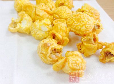 一是爆米花屬澱粉類食物