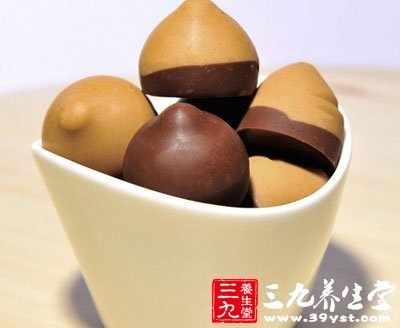 經期吃巧克力使情緒失控