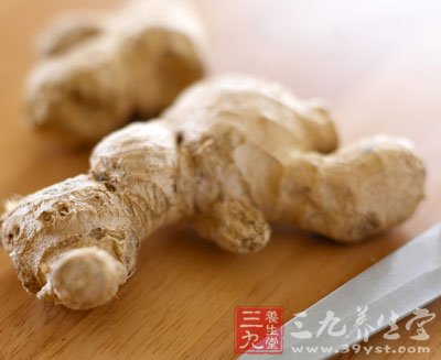特別提示：食用發芽土豆時，應先將芽和芽根及土豆表皮變綠的部分挖去