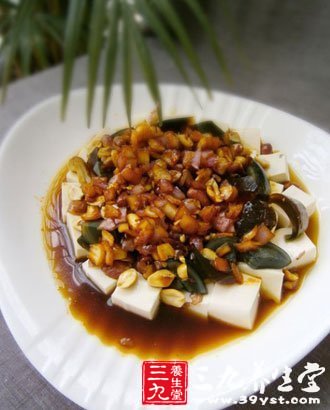 拌皮蛋豆腐的做法