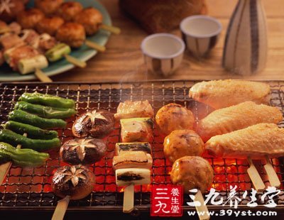 燒烤類最能產生致癌物