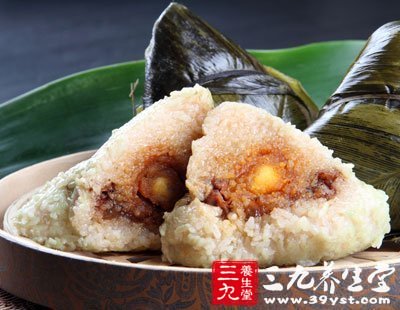 將粽葉300克洗淨