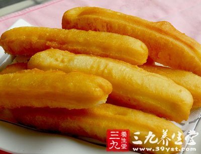 油條中的白礬是含鋁的無機物