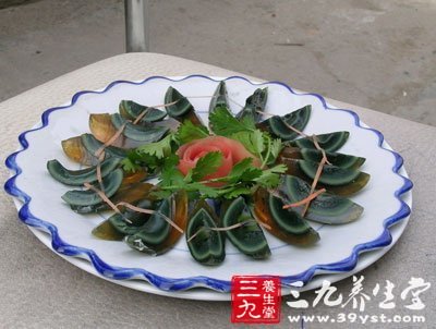 松花蛋含有一定量的鉛