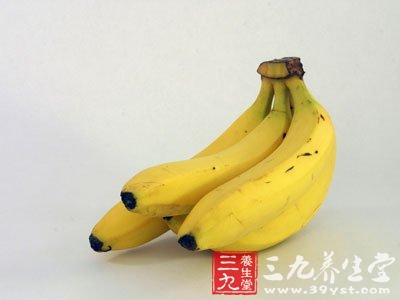 香蕉與牛奶同食易產生致癌物