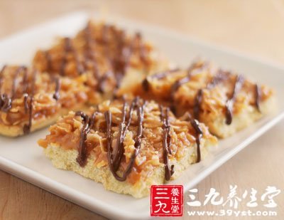 花生醬中充滿了脂肪和糖分