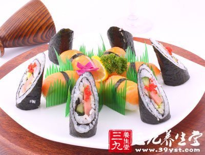一個簡單的壽司卷包含超過500卡路裡的熱量