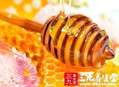 中午一杯蜂蜜水消除大餐後的積食