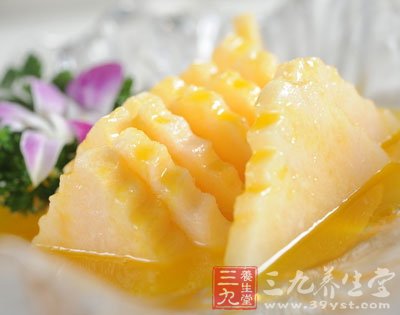 菠蘿有養陰生津的作用