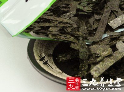 紫菜水發後若呈藍紫色則說明在海中生長時已被有毒物質環狀多肽污染