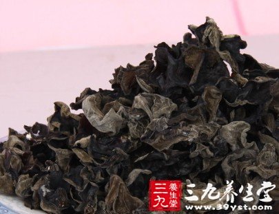 鮮木耳含有一種啉類光感物質