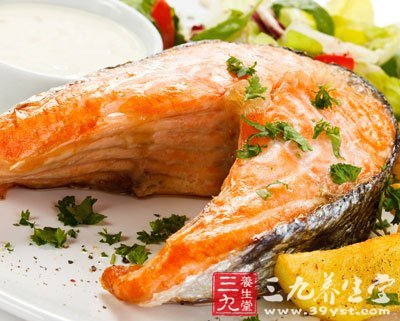 空腹吃魚可能導致痛風