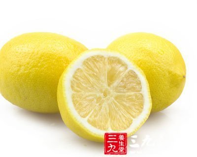 橘子和檸檬同食會導致消化道潰瘍穿孔