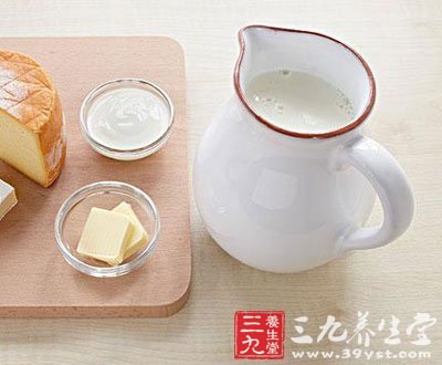 其中含有的鞣酸有機鹼等物質具有收斂作用