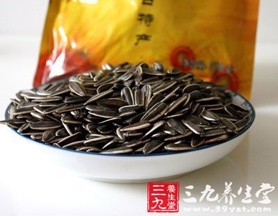 葵瓜子是過年時最常見的零食