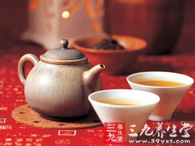 與茶同食易產生便秘