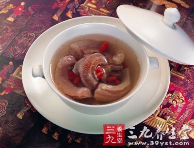 對用高湯烹制的菜肴不必使用味精