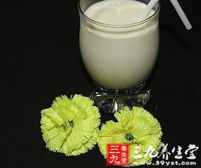 營養早餐搭配 酪梨牛奶