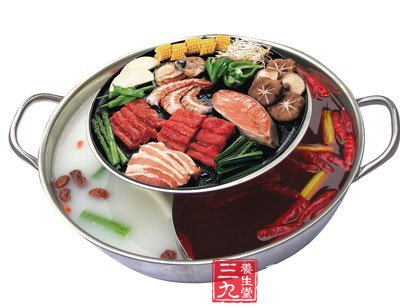 早點放蔬菜下鍋,不要等到肉涮完之後