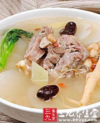 焖和蒸羊肉的營養成分基本上還在肉裡面