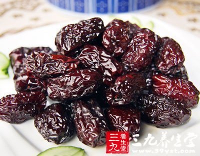 含有大量果膠和鞣酸 會在胃內結成硬塊