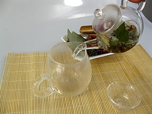 巧做荷葉減肥茶 瘦小肚子還養顏