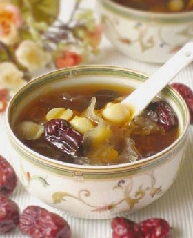 經期喝補血補氣湯 減肥滋補身材好