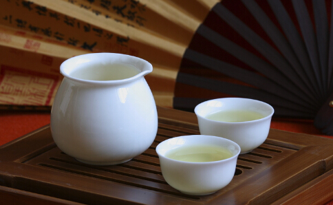 夏季自制減肥茶的方法 蜂蜜黨參茶的做法 如何自制蜂蜜黨參茶