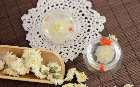 菊花枸杞減肥茶的做法 菊花枸杞減肥茶 如何自制中藥減肥茶